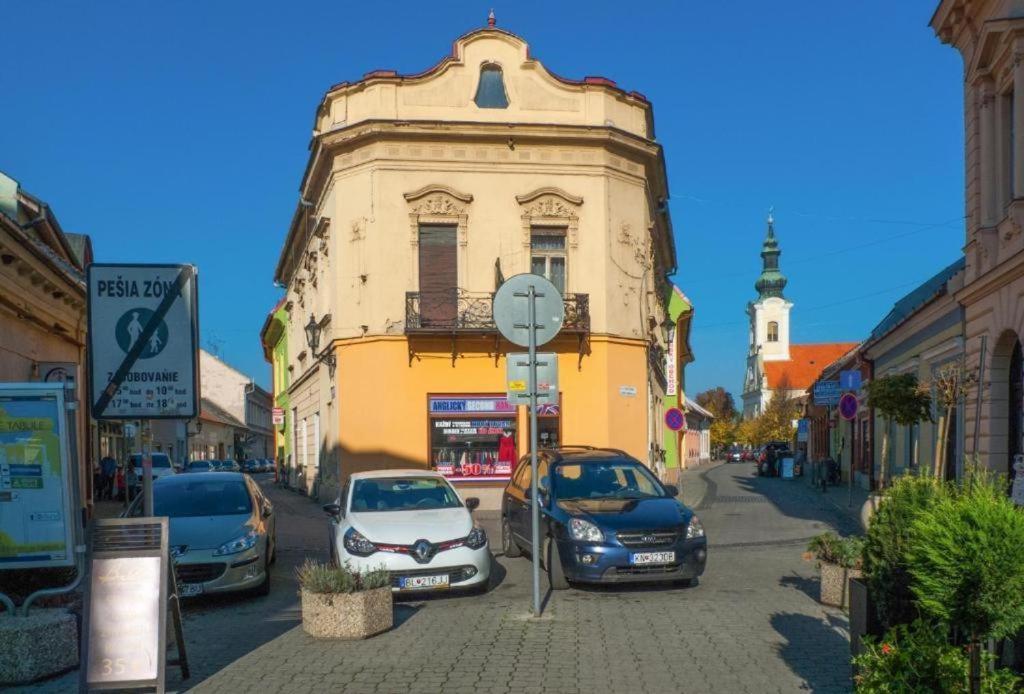 Apartmán Lara Komárno Exterior foto